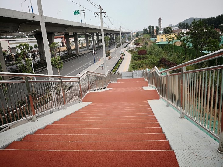 �����й�ҵ��·����·������������ΰ�¹���1946bv