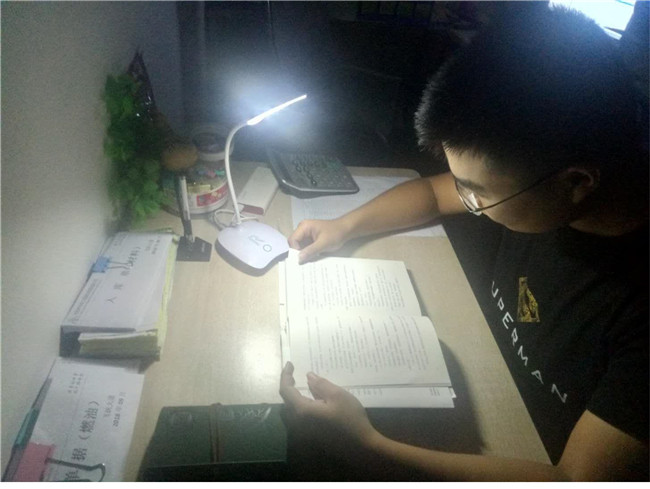 ΰ�¹���(victor1946)�ٷ���վ-Officials Website